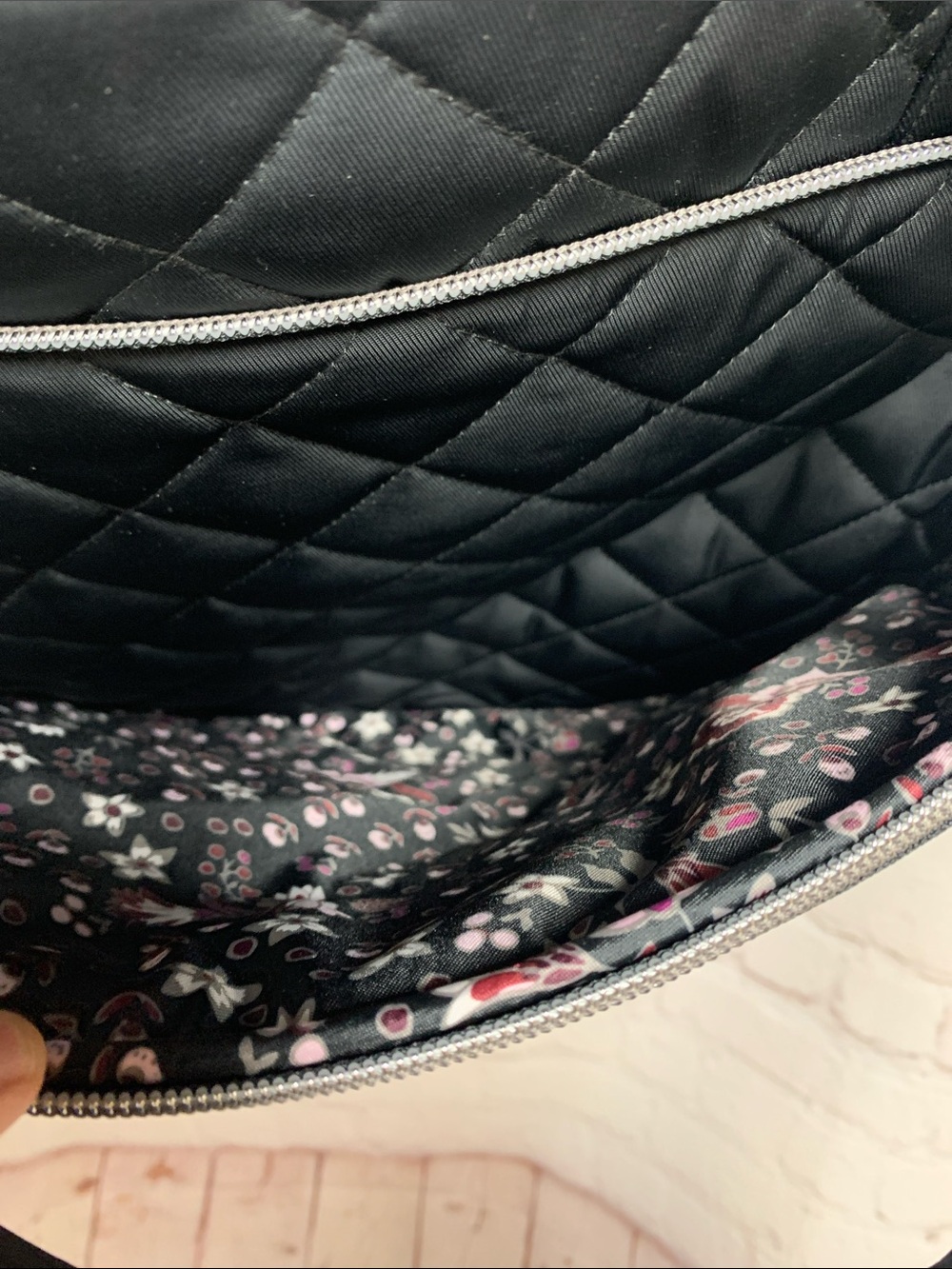 Vera Bradley Iconic Traveler Weekender Black Twill Quilt Bag - Picture 8 of 11